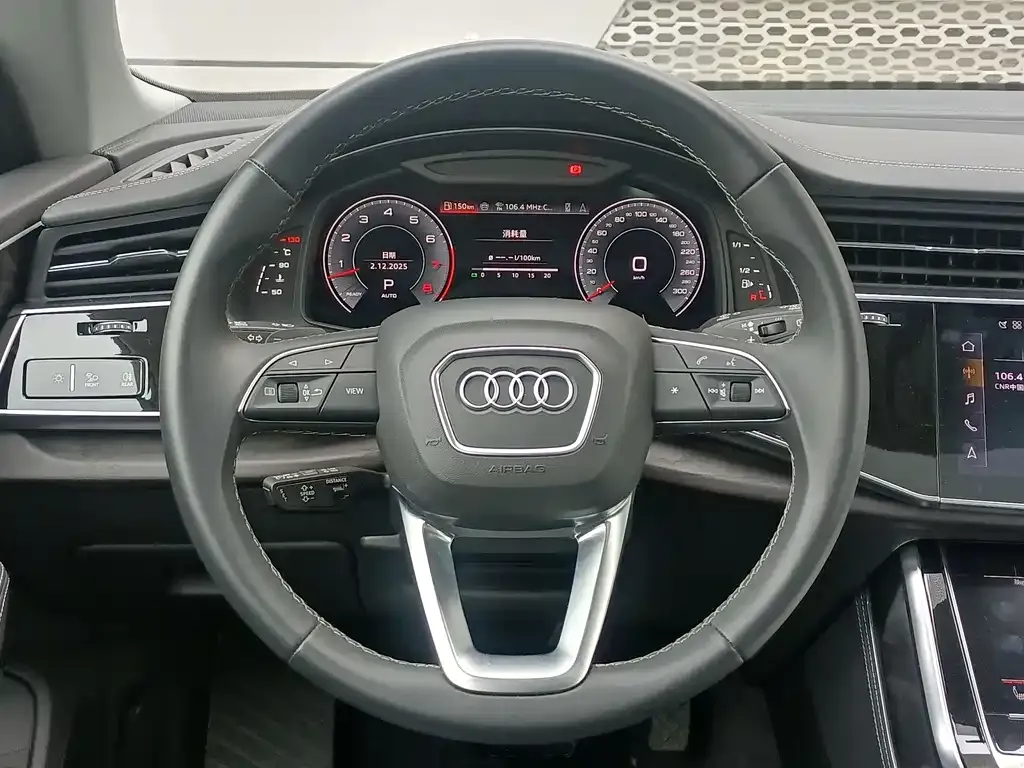 Audi Q8 2024 из CN, фото 3