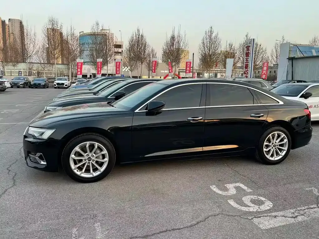 Audi A6L 2024 из CN, фото 6