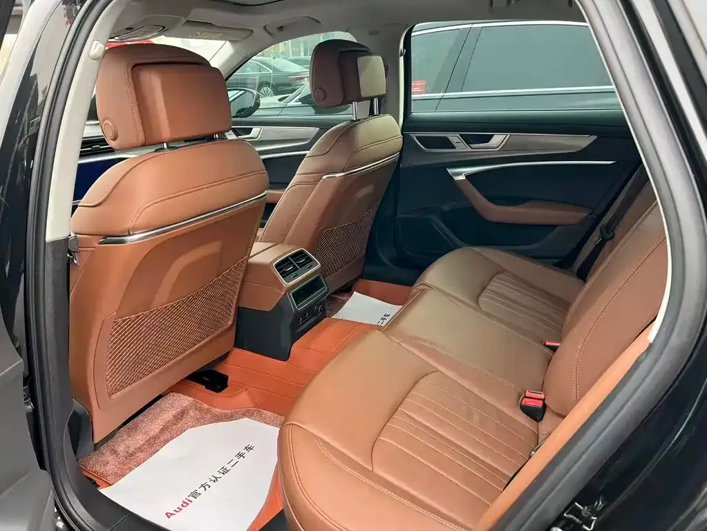 Audi A6L 2024 из CN, фото 4