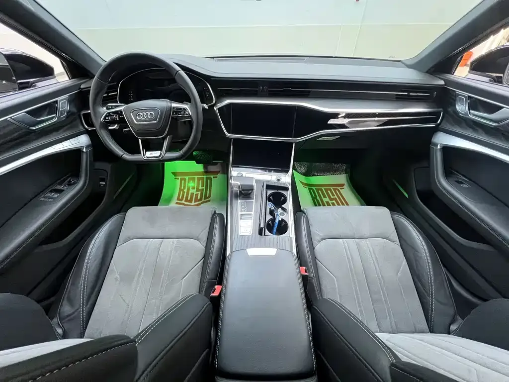 Audi A6L 2024 из CN, фото 9