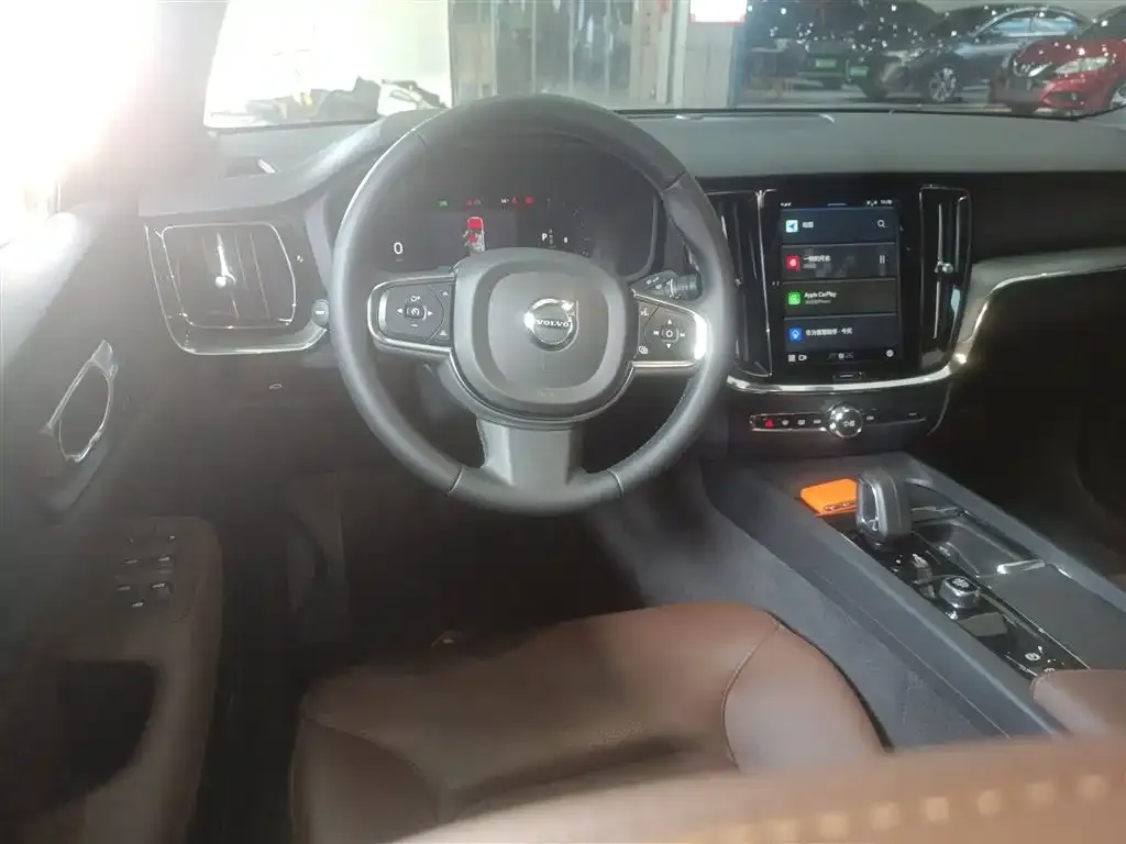 Volvo S60 2025 из CN, фото 8