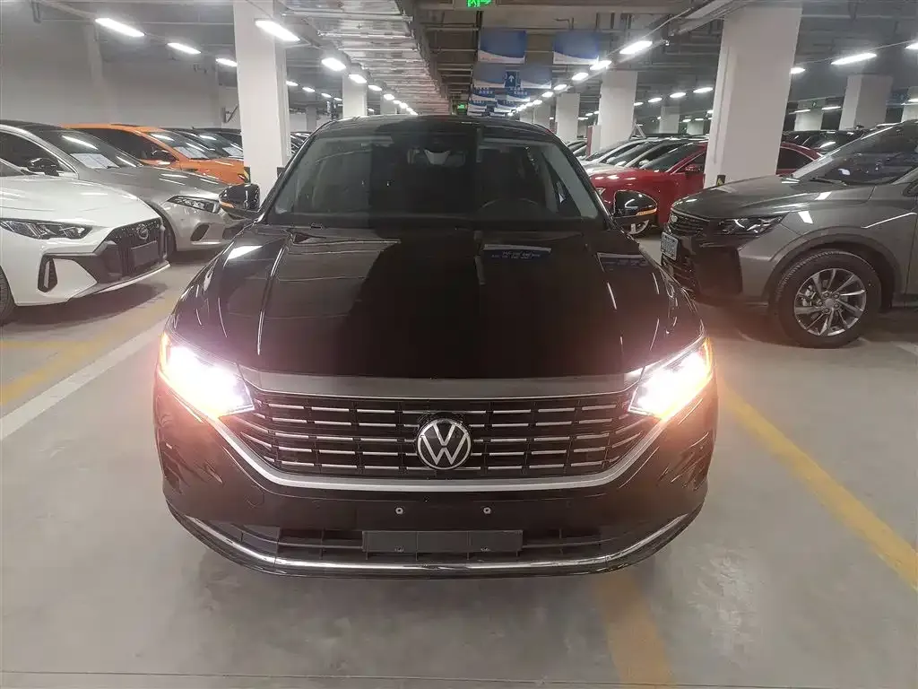 Volkswagen Passat 2022 из CN, фото 10