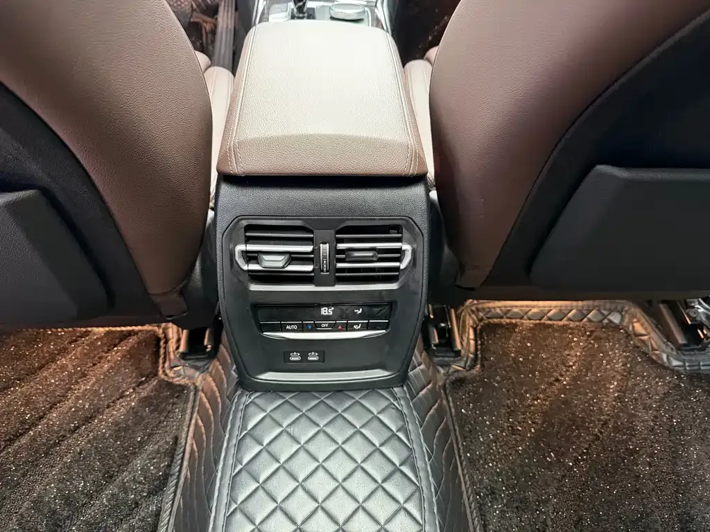 BMW 3 Series 2021 из CN, фото 9