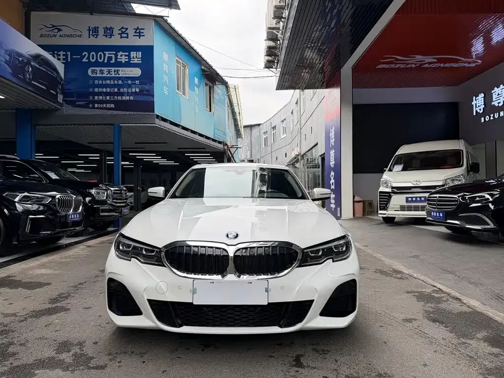 BMW 3 Series 2021 из CN, фото 10