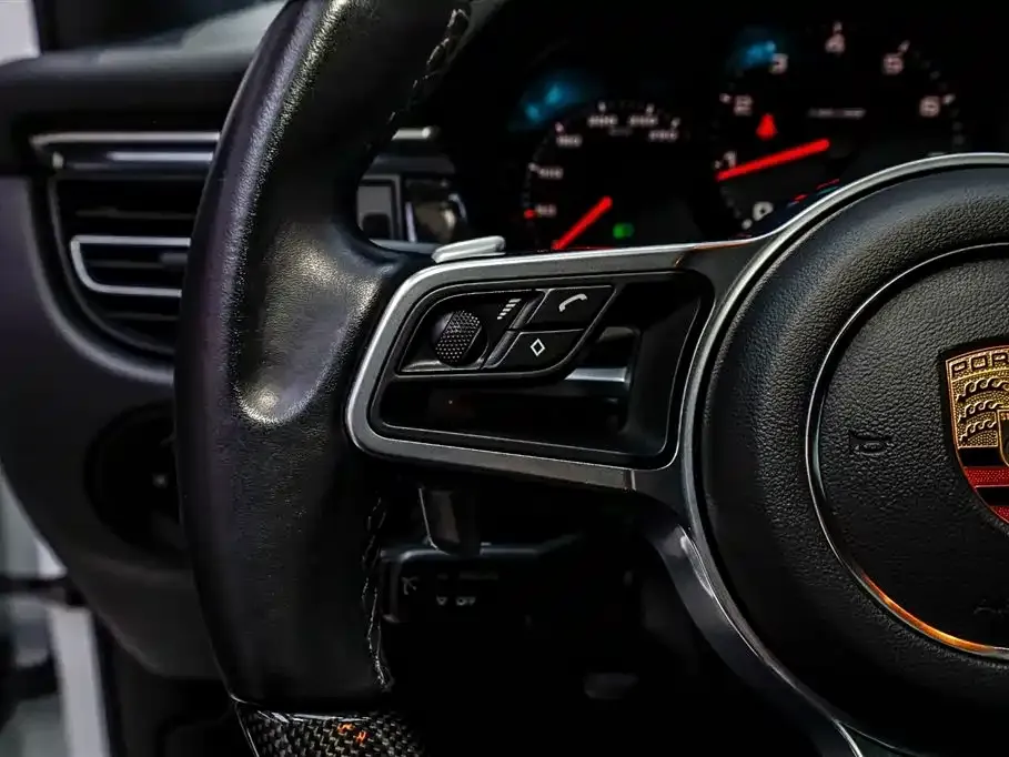 Porsche Macan — фото 3