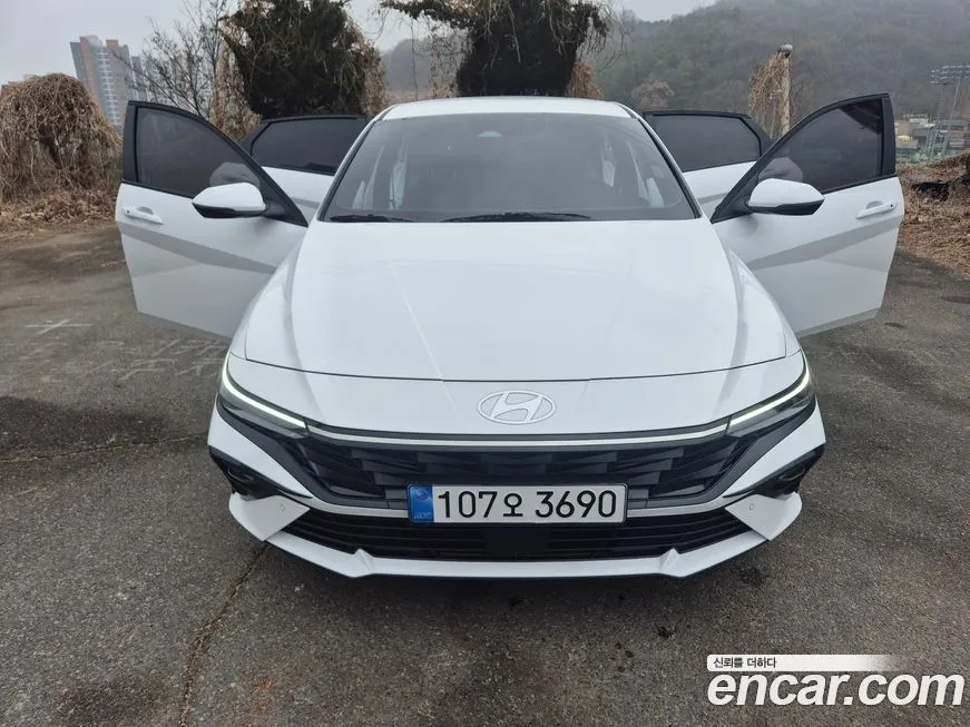 Hyundai AVANTE — фото 1