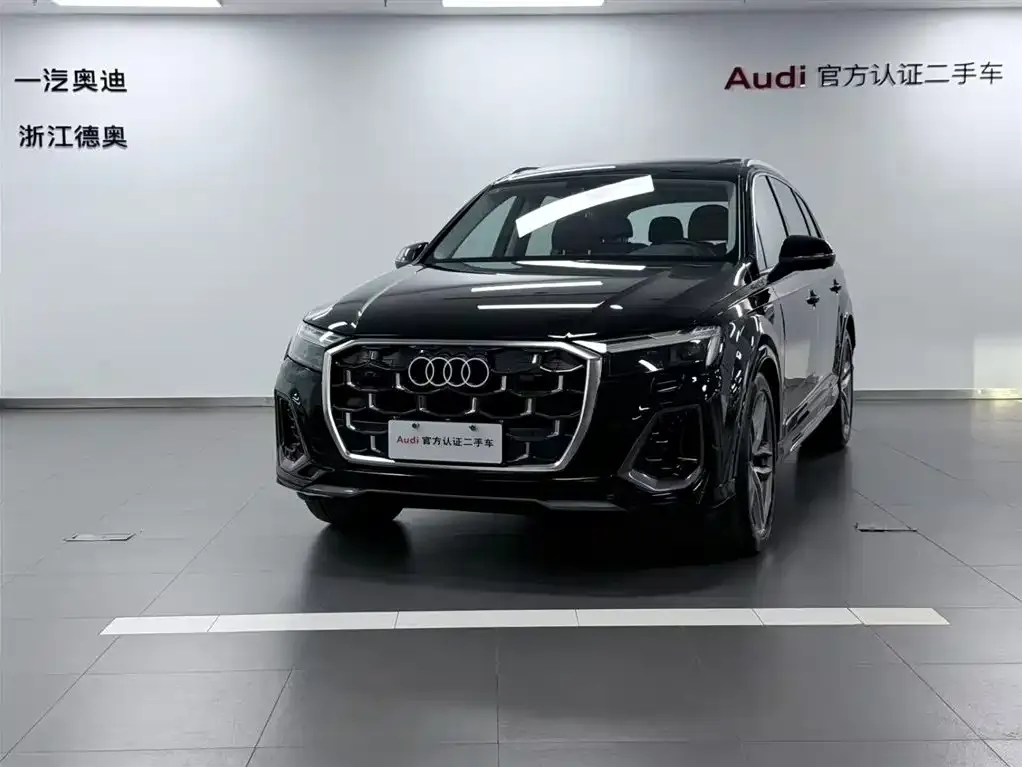 Audi Q7 2024 из CN, фото 1