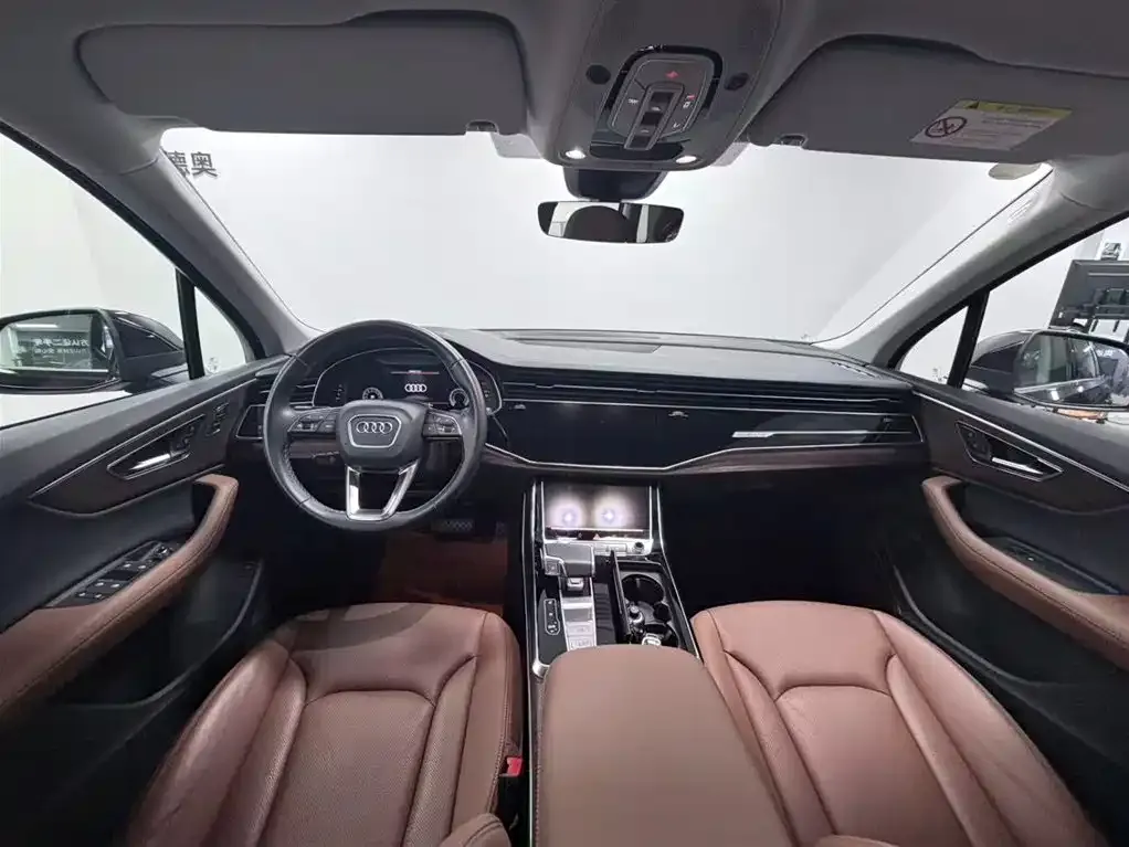 Audi Q7 2024 из CN, фото 9