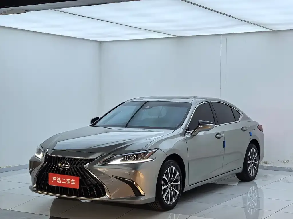 Lexus ES 2023 из CN, фото 1