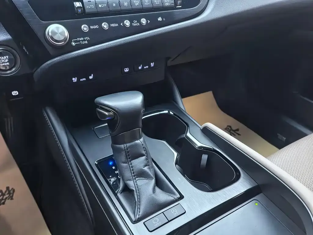 Lexus ES 2023 из CN, фото 5