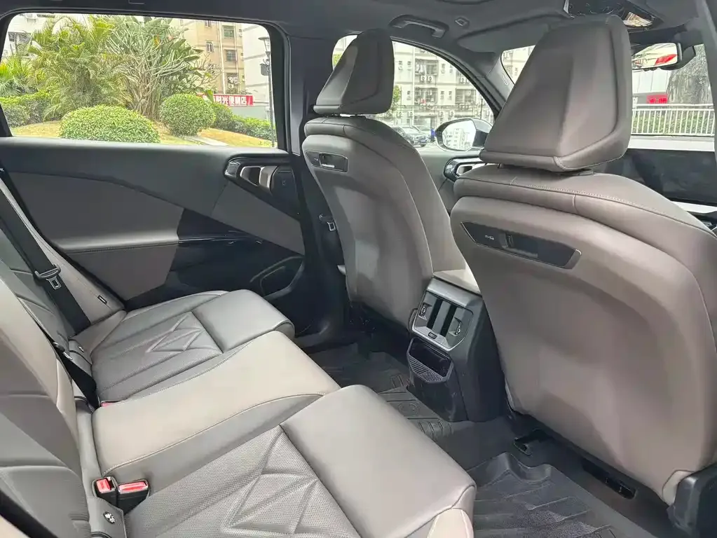 BMW X3 2025 из CN, фото 4