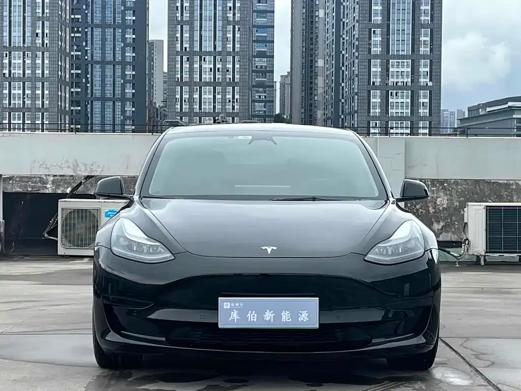 Tesla Model 3 — фото 5