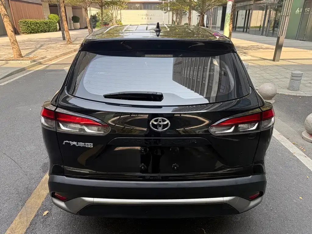 Toyota Frontlander 2022 из CN, фото 10