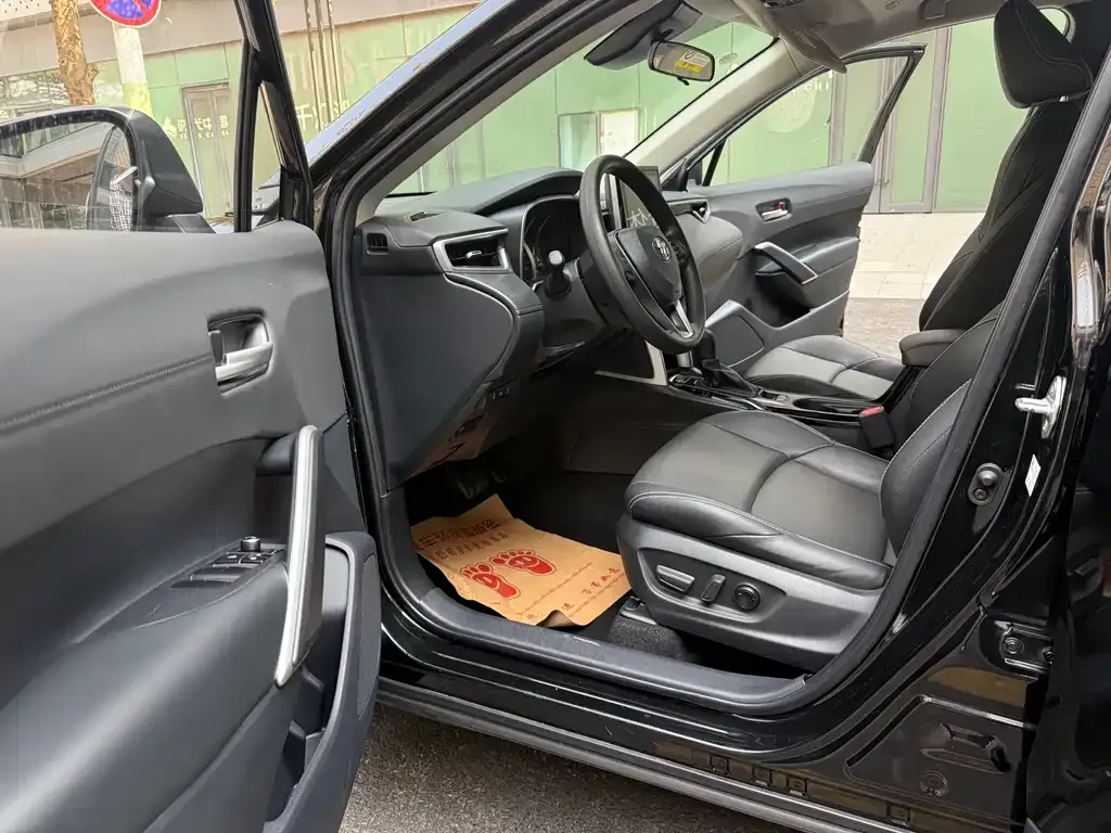 Toyota Frontlander 2022 из CN, фото 9