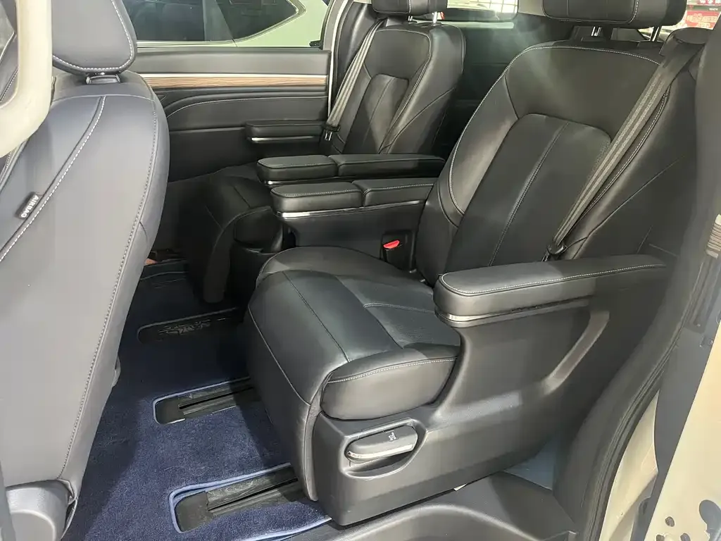 GAC Motor Trumpchi M8 — фото 3