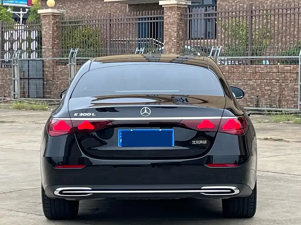 Mercedes-Benz E-Class 2025 из CN, фото 3