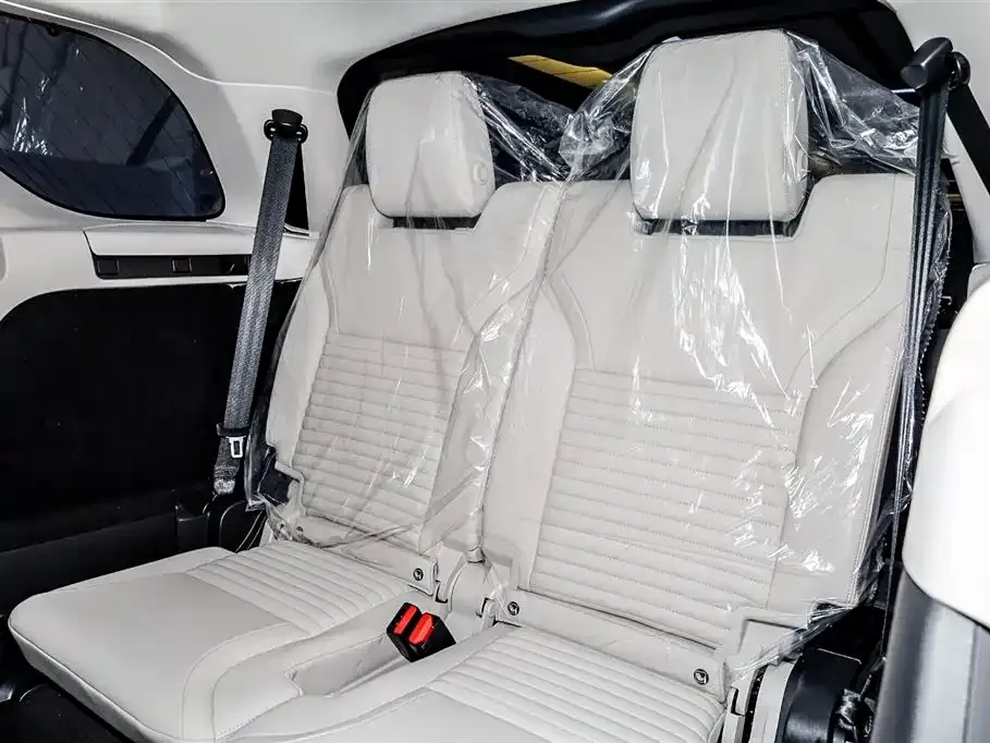 Land Rover Discovery 2024 из CN, фото 7