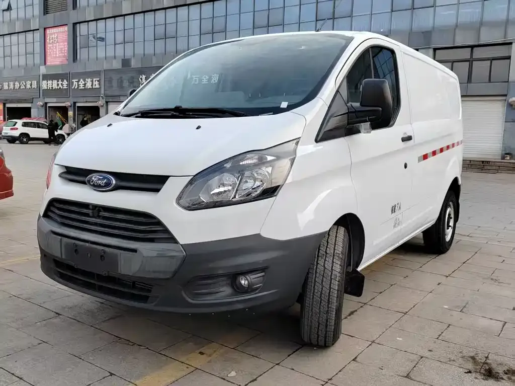 Ford Transit — фото 4