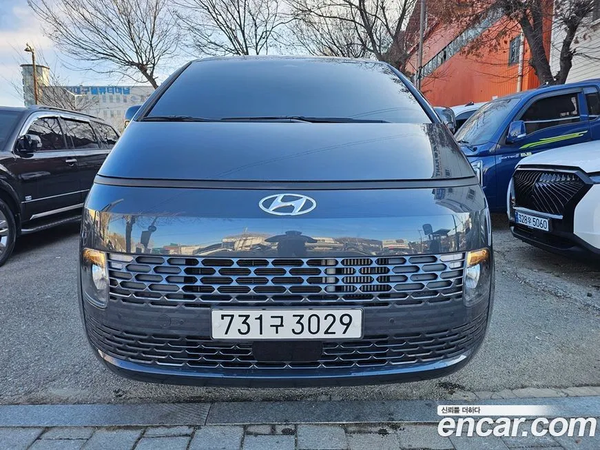Hyundai Staria — фото 1