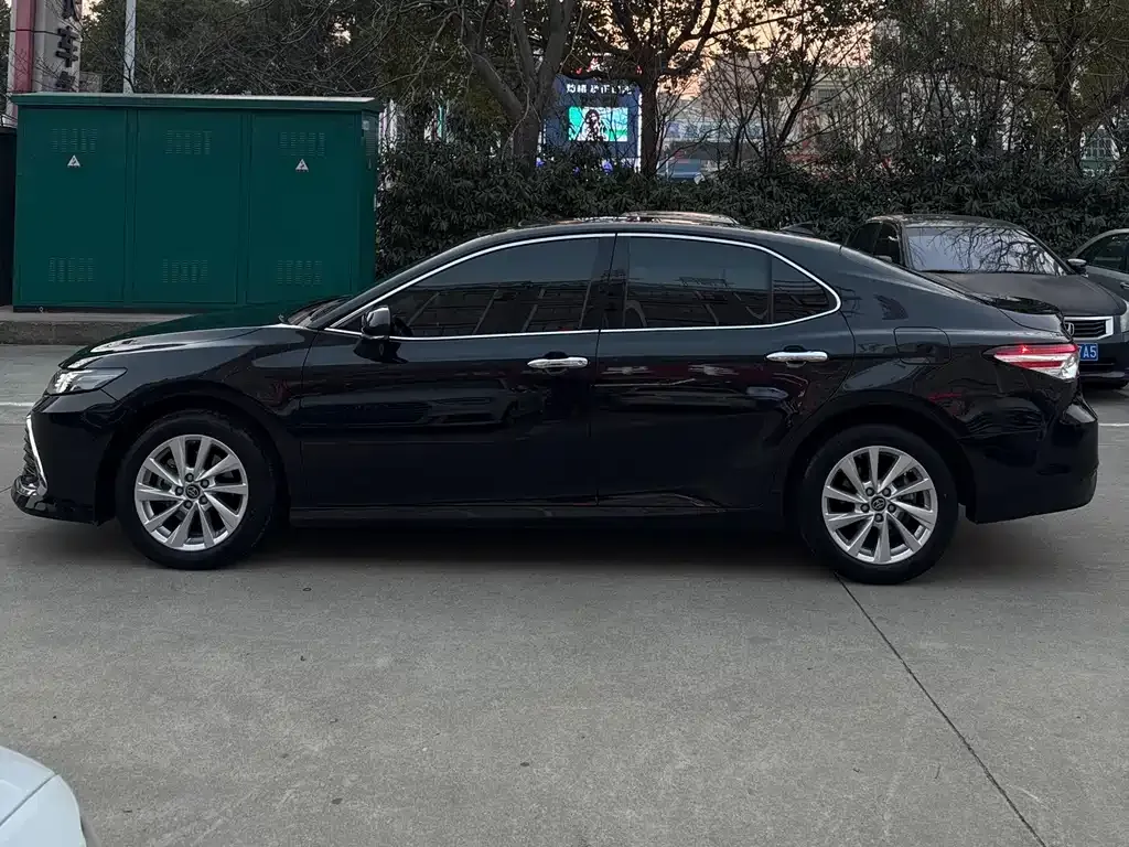 Toyota Camry 2022 из CN, фото 3
