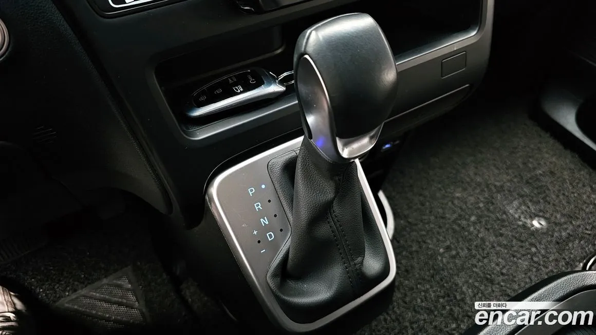 Hyundai Staria — фото 3