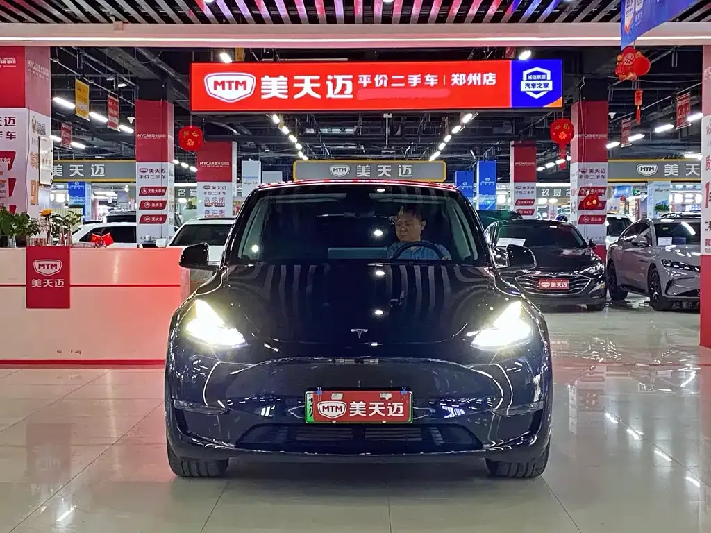 Tesla Model Y — фото 2