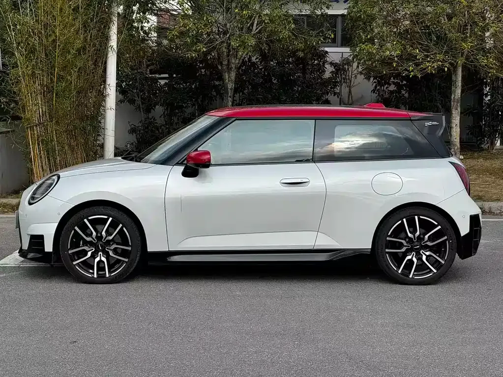 MINI Cooper EV 2024 из CN, фото 6