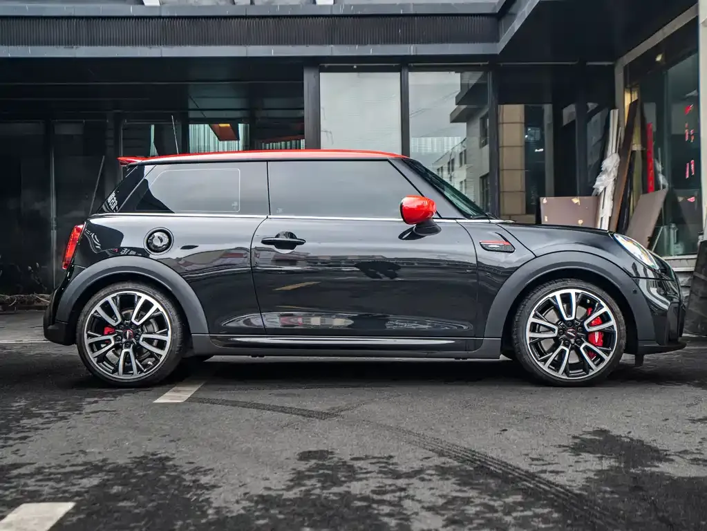 MINI JCW (John Cooper Works) 2022 из CN, фото 2