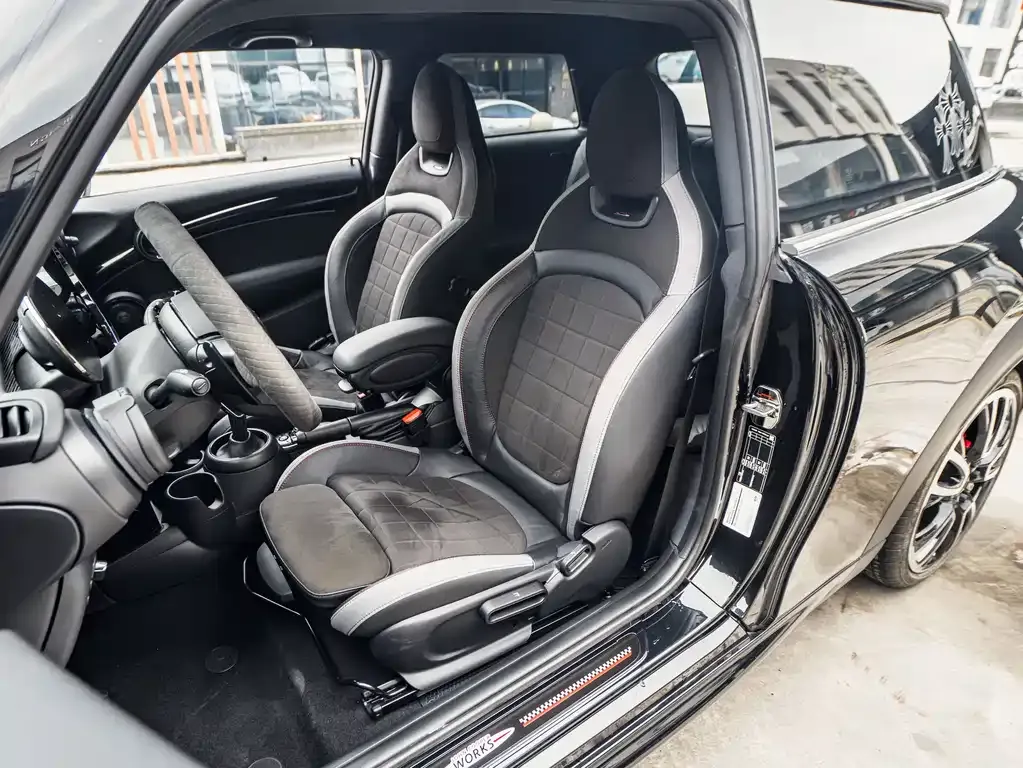 MINI JCW (John Cooper Works) 2022 из CN, фото 6