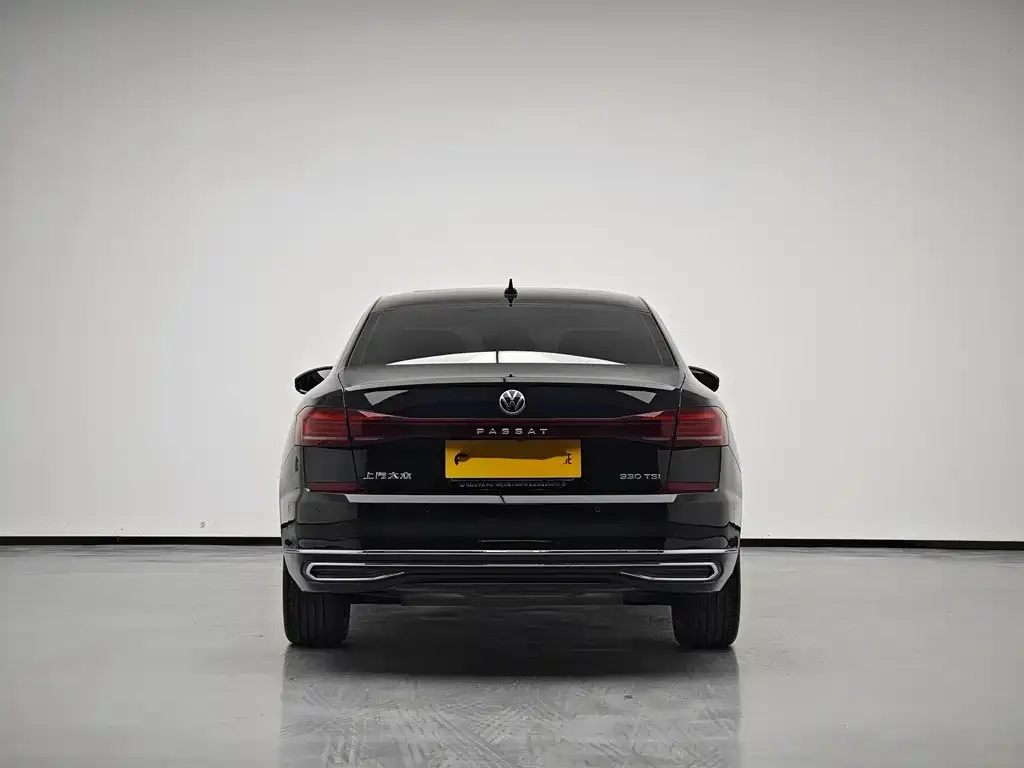 Volkswagen Passat 2023 из CN, фото 3
