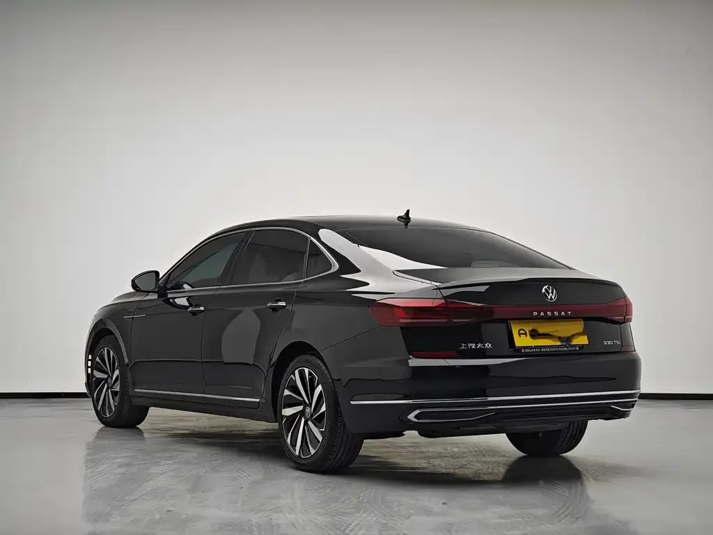 Volkswagen Passat 2023 из CN, фото 7