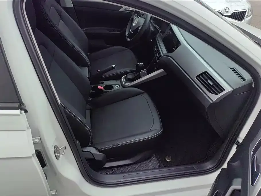 Volkswagen Polo 2023 из CN, фото 3