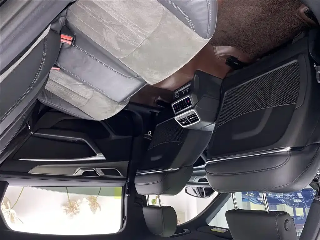 Audi A6L 2023 из CN, фото 10