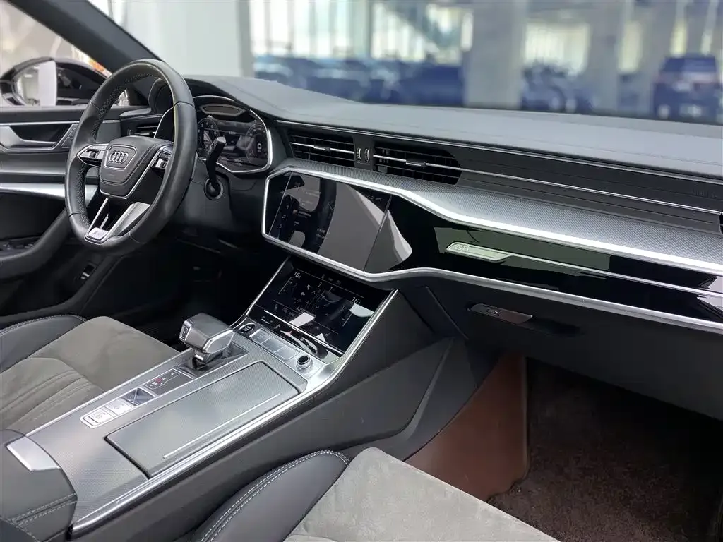 Audi A6L 2023 из CN, фото 8