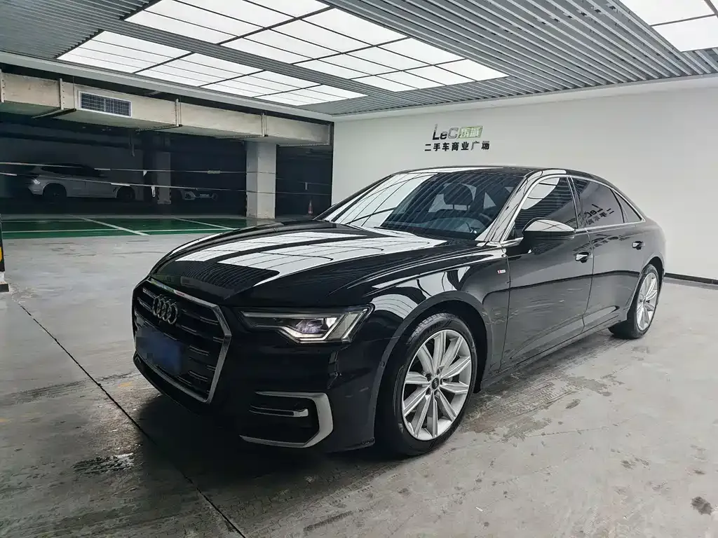 Audi A6L — фото 10