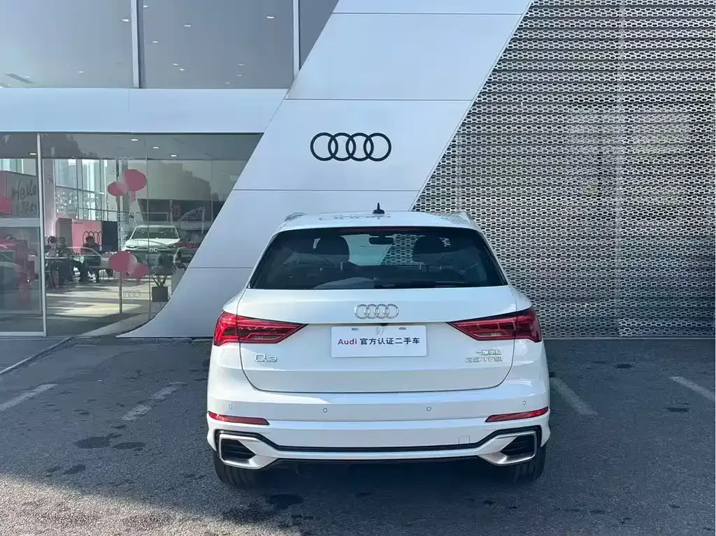 Audi Q3 2023 из CN, фото 9