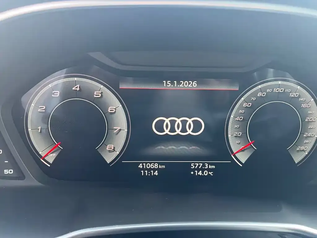 Audi Q3 2023 из CN, фото 6