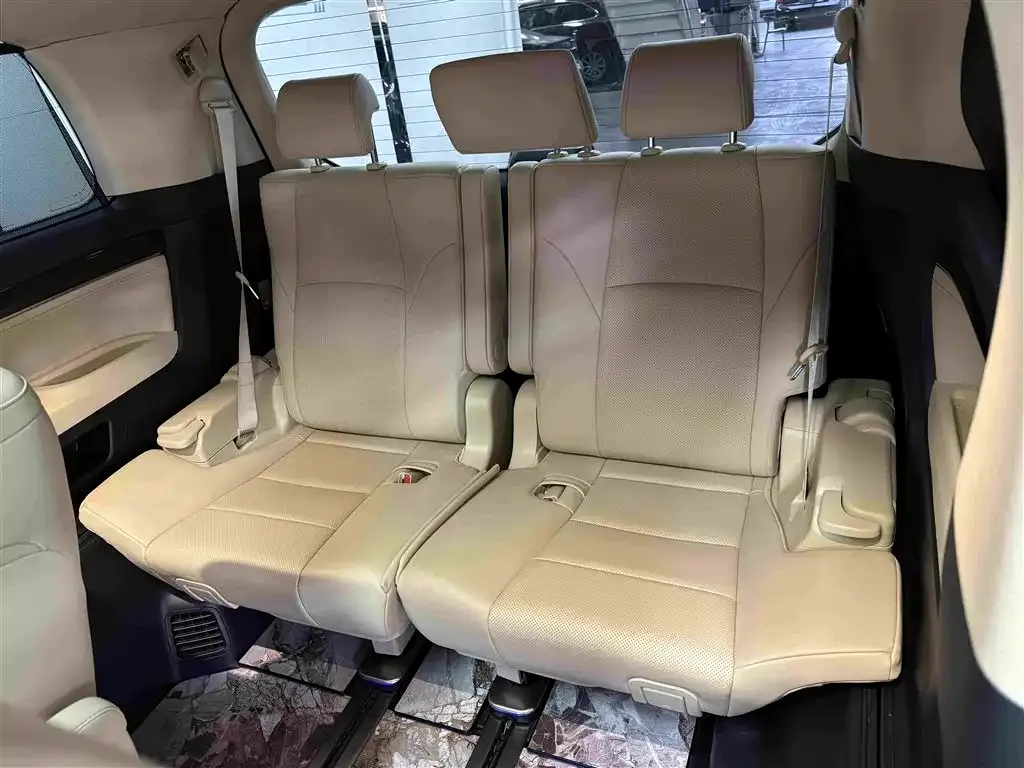 Toyota Alphard 2023 из CN, фото 5