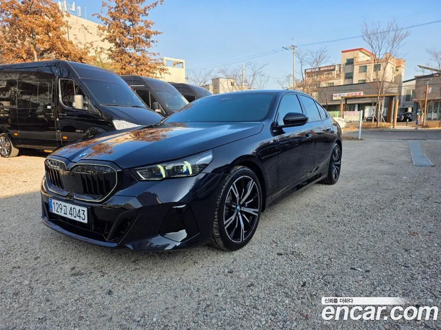 BMW 5-Series 2025 из KR, фото 1