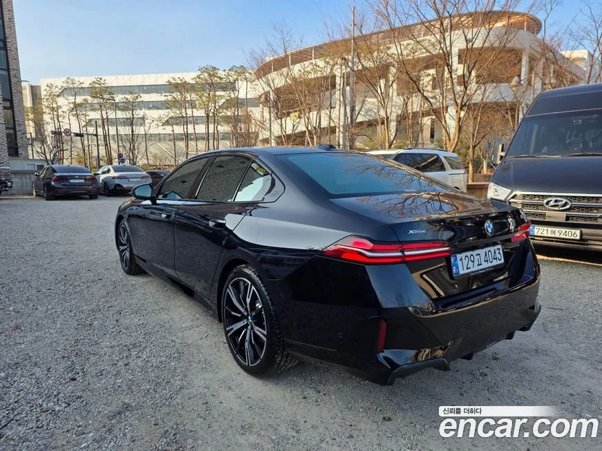BMW 5-Series 2025 из KR, фото 10