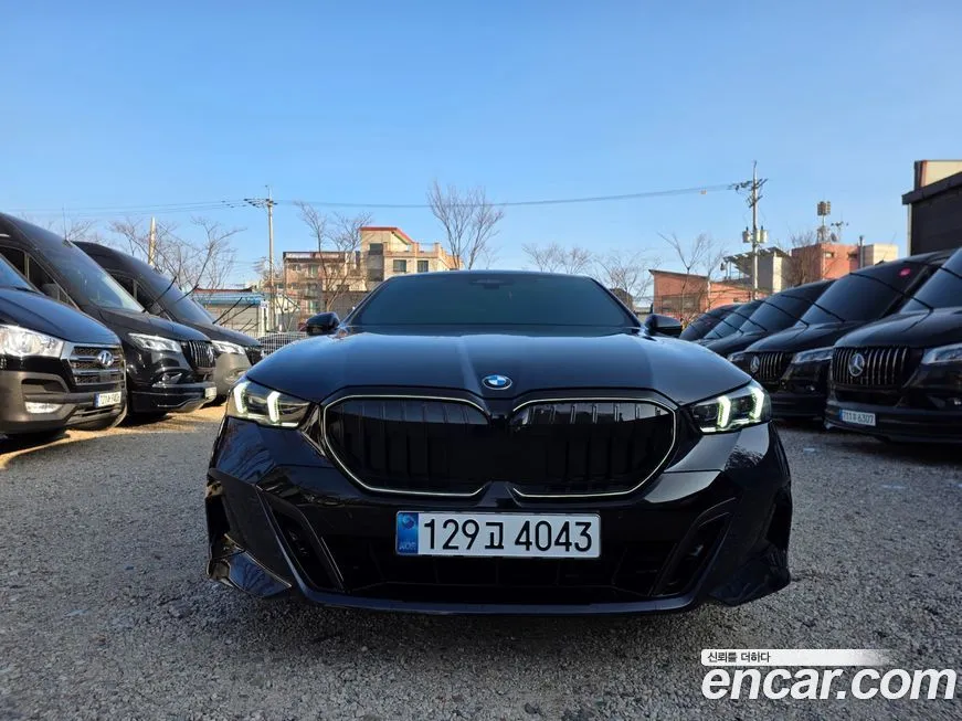 BMW 5-Series 2025 из KR, фото 5