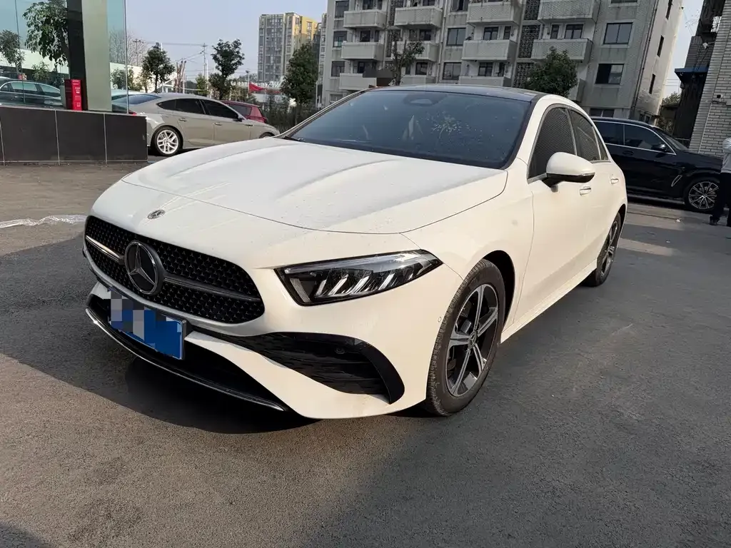 Mercedes-Benz A-Class — фото 1