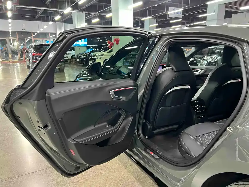 Audi A5L 2025 из CN, фото 9