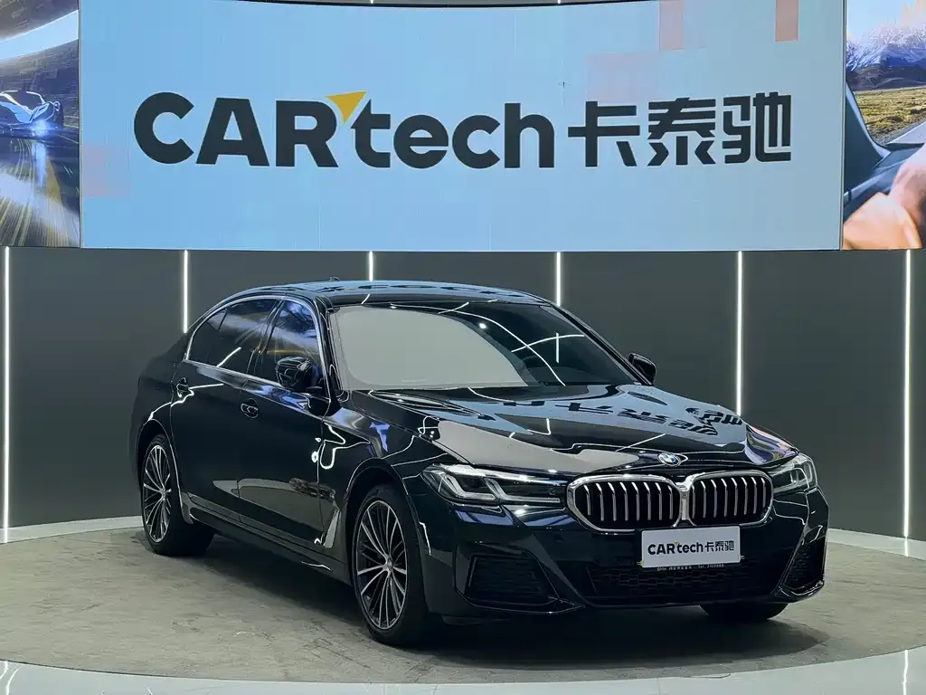 BMW 5 Series 2023 из CN, фото 5