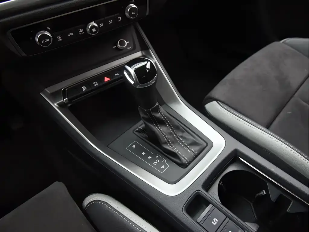 Audi Q3 2021 из CN, фото 2