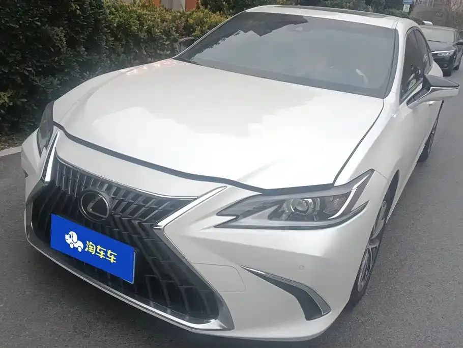 Lexus ES 2023 из CN, фото 1