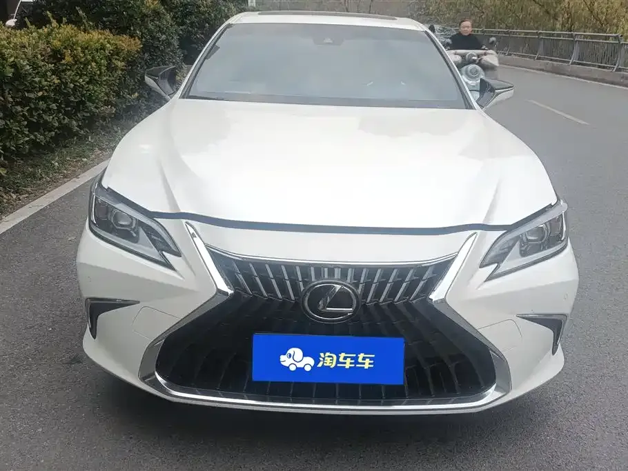 Lexus ES 2023 из CN, фото 9