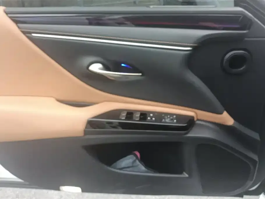 Lexus ES 2023 из CN, фото 6