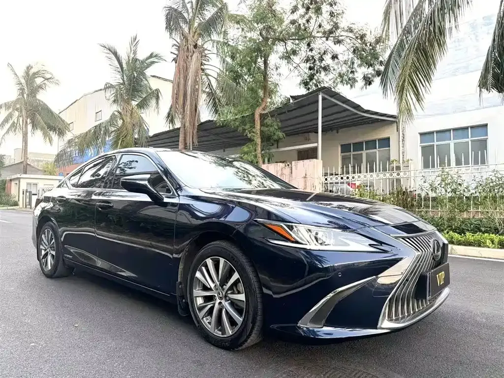 Lexus ES — фото 5