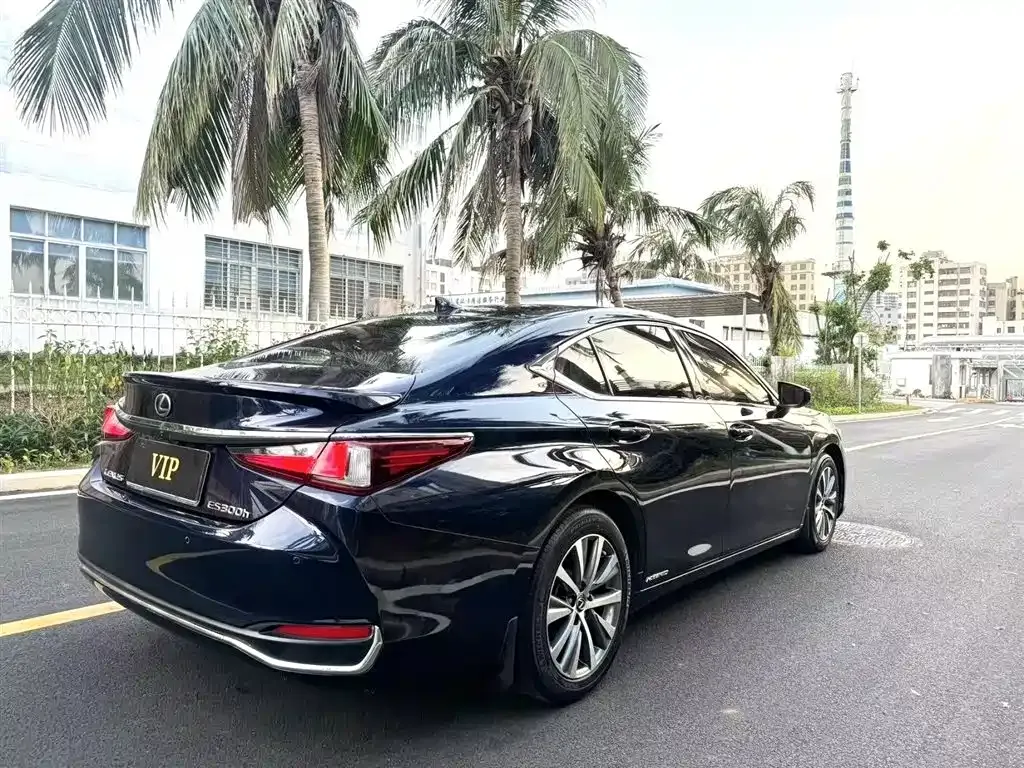 Lexus ES — фото 6